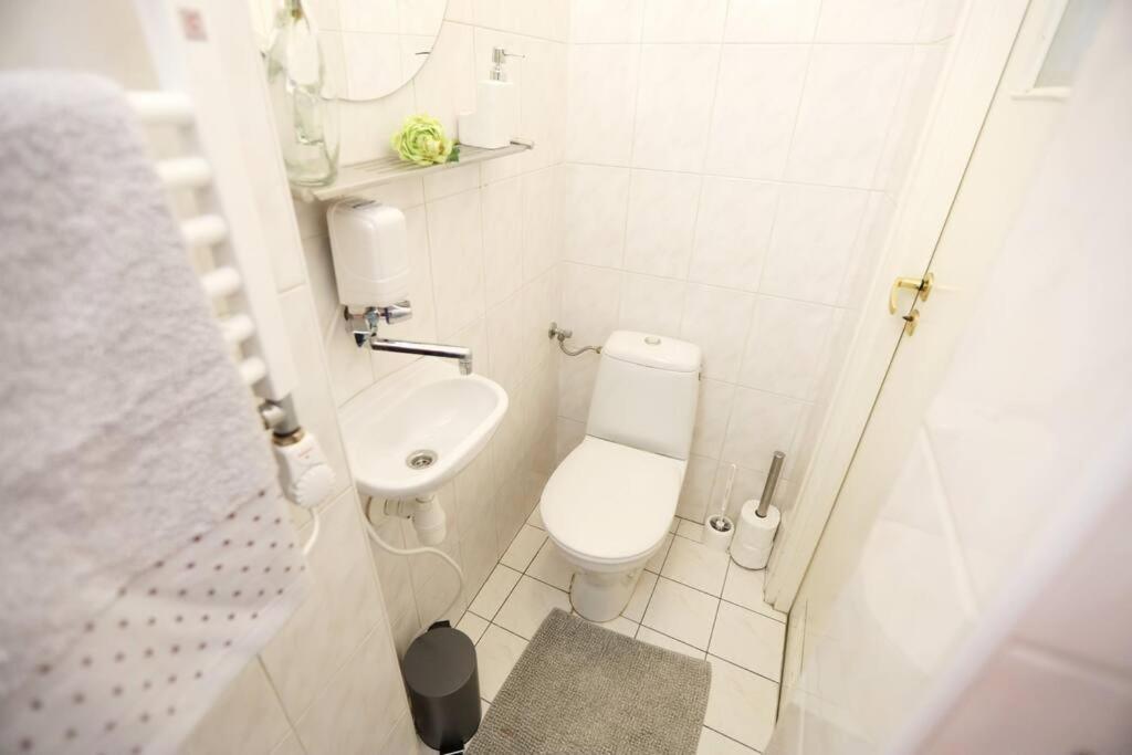Batorego Cosy Apartment Краків Екстер'єр фото