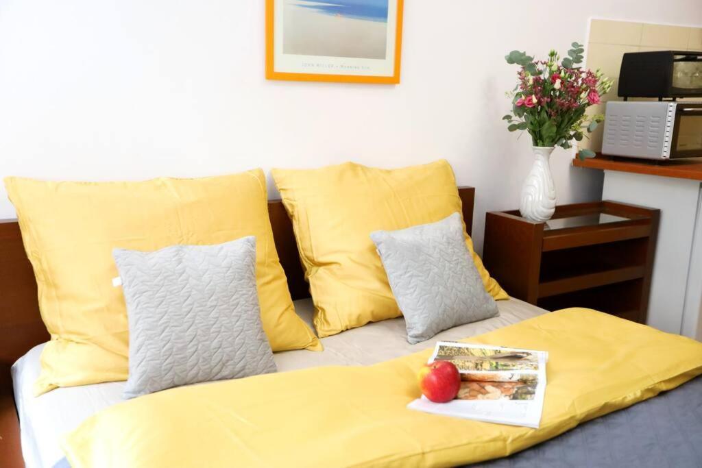 Batorego Cosy Apartment Краків Екстер'єр фото